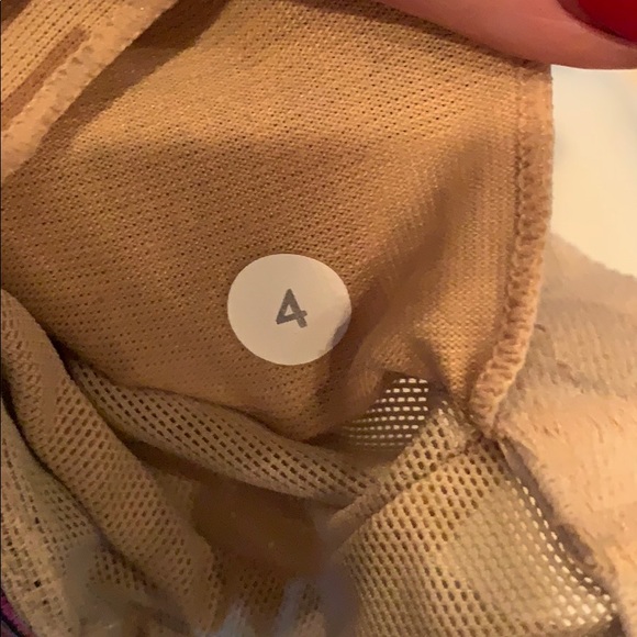 Lululemon workout tank - Picture 3 of 3